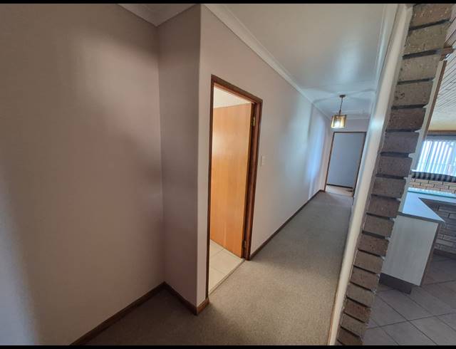 4 BEDROOM HOUSE FOR SALE IN DANA BAY